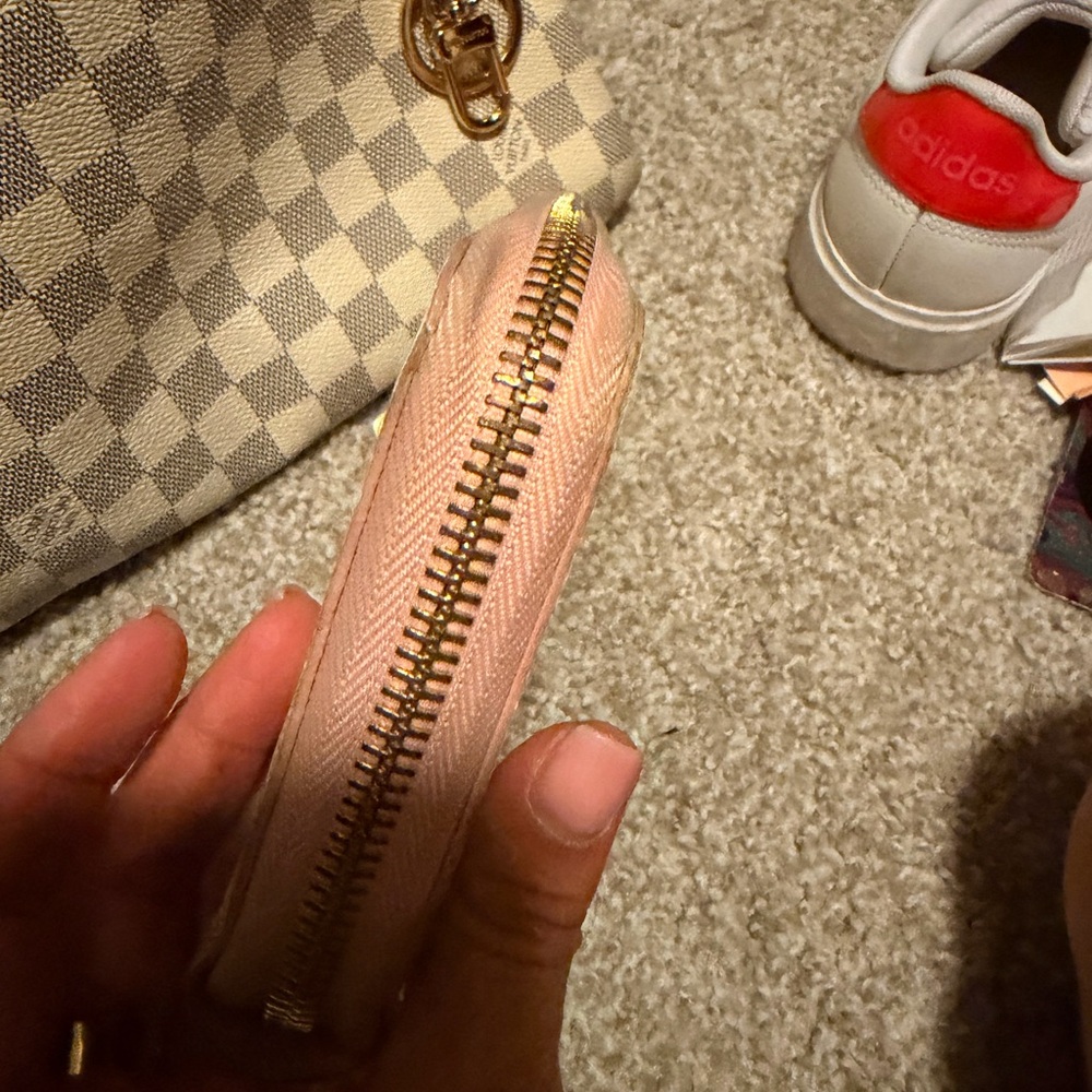 Louis Vuitton Beige and Gray Checkered Shoulder Bag - Picture 4 of 9